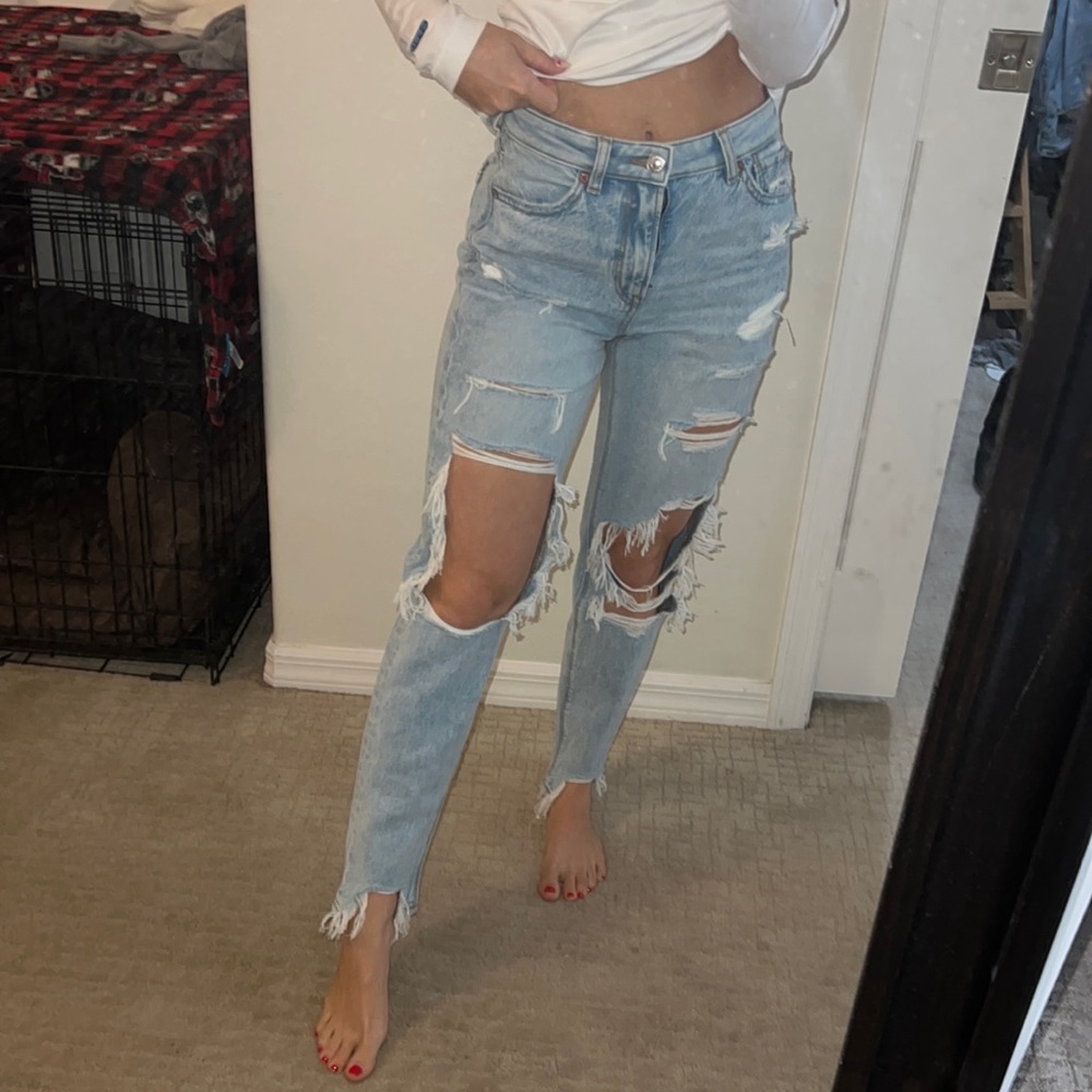 American eagle ripped jeans